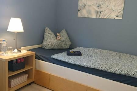 Bed & Breakfast Bonn 24 Mai Bis14 Juni Mit Hund In Der Wohnung Exterior photo