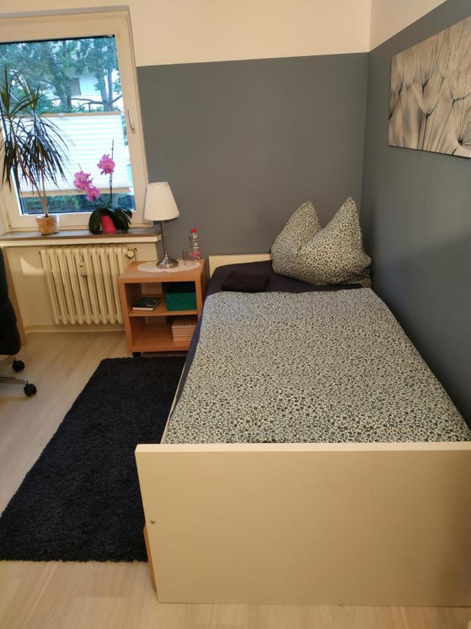 Bed & Breakfast Bonn 24 Mai Bis14 Juni Mit Hund In Der Wohnung Exterior photo