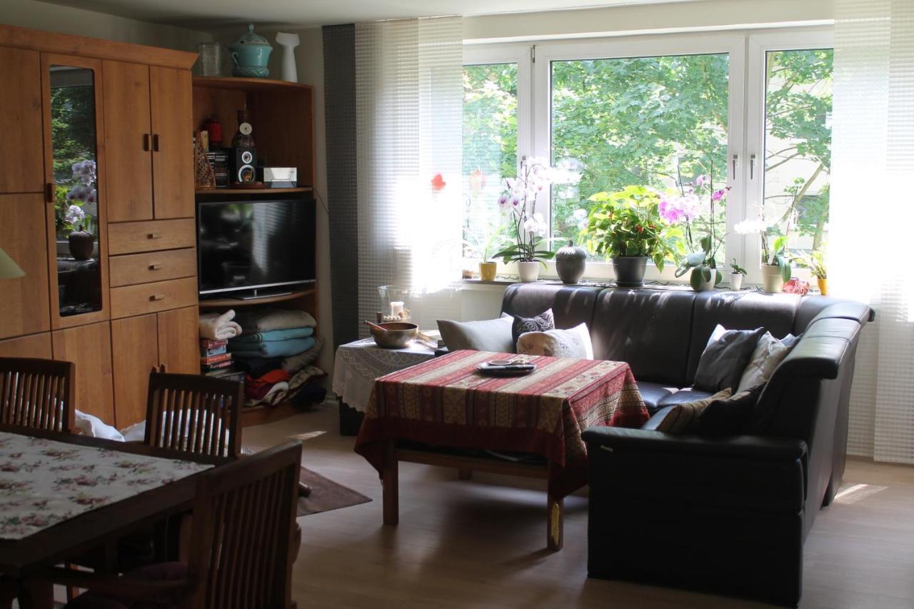 Bed & Breakfast Bonn 24 Mai Bis14 Juni Mit Hund In Der Wohnung Exterior photo